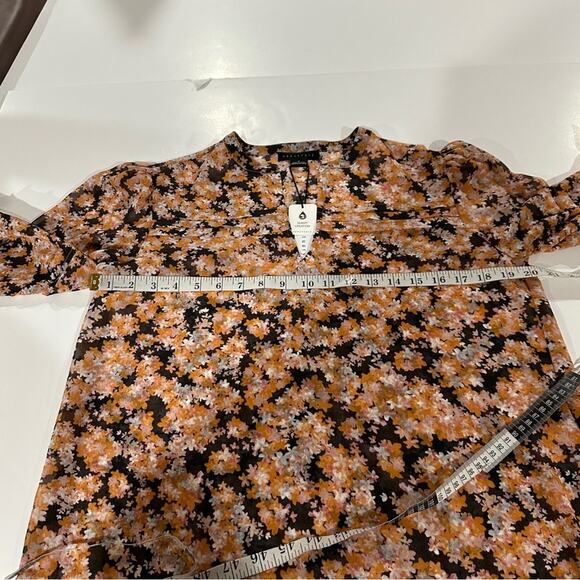 Sanctuary Pintuck Long Sleeve Pullover V Neck Floral Blouse in Harvest Size S - Picture 5 of 6